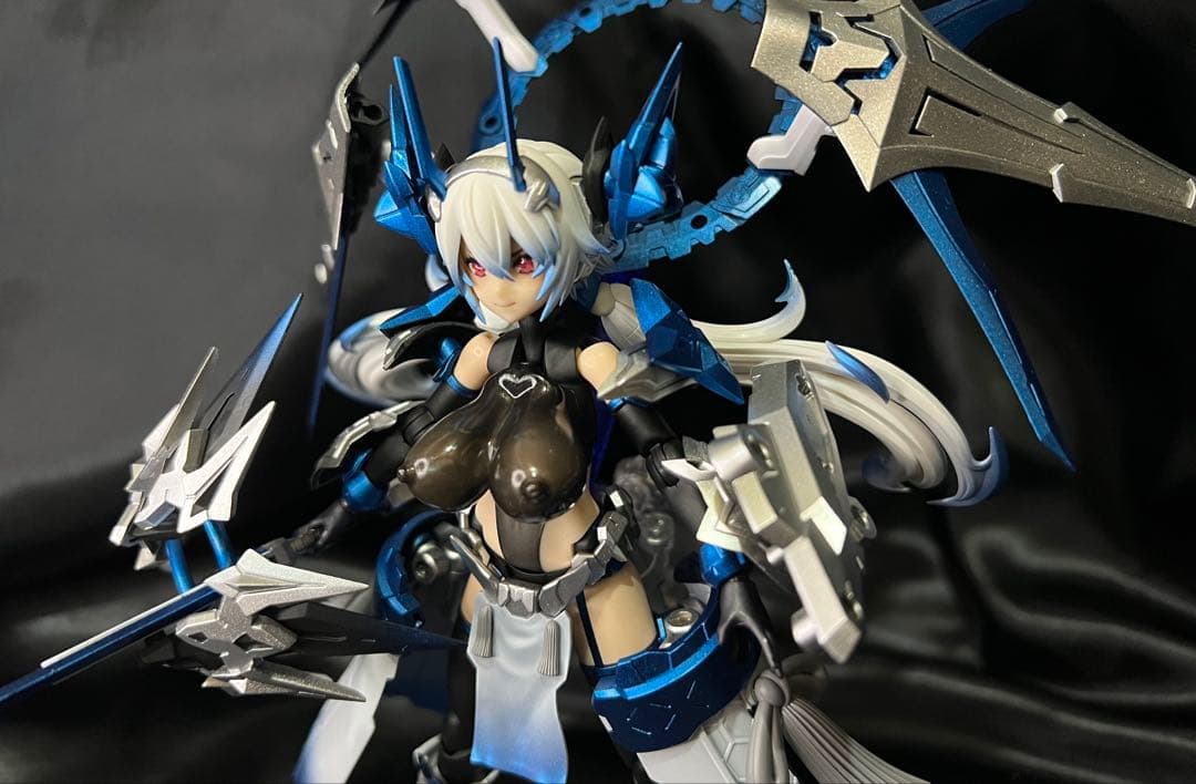 メガミデバイス 【皇巫 スサノヲ レガリア】 美プラ 完成品 塗装品