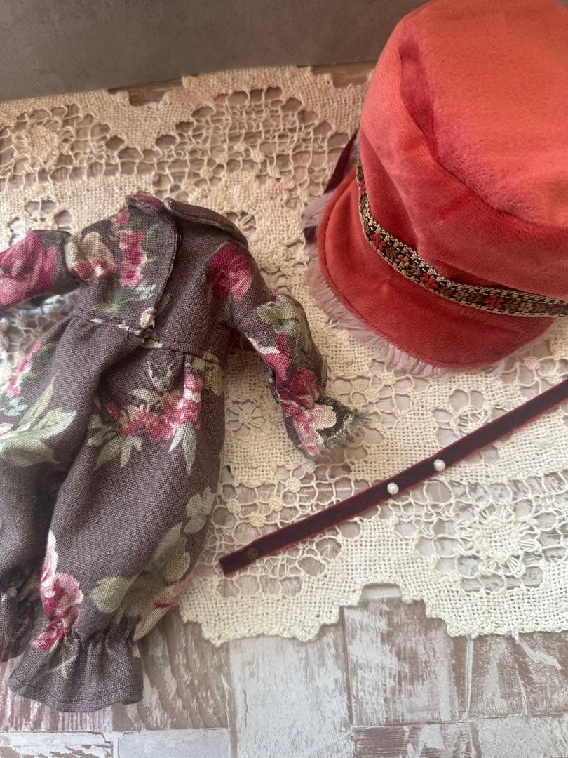 ＊専用＊ブライスアウトフィット☆兵隊さん風ワンピースセット☆赤☆花柄セット