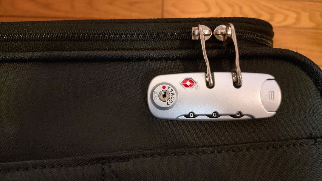 サムソナイト　クロスライト　スピナー55　ブラック