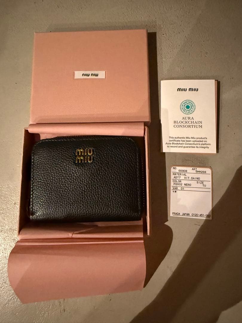 miu miu ジップ　ケース　パース