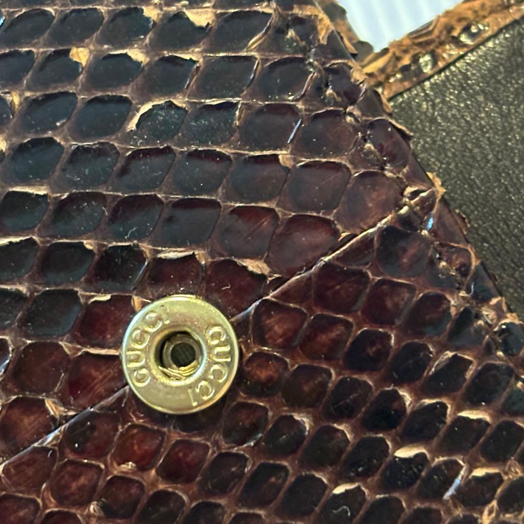 GUCCI ヘビ革 二つ折り財布 イタリア製