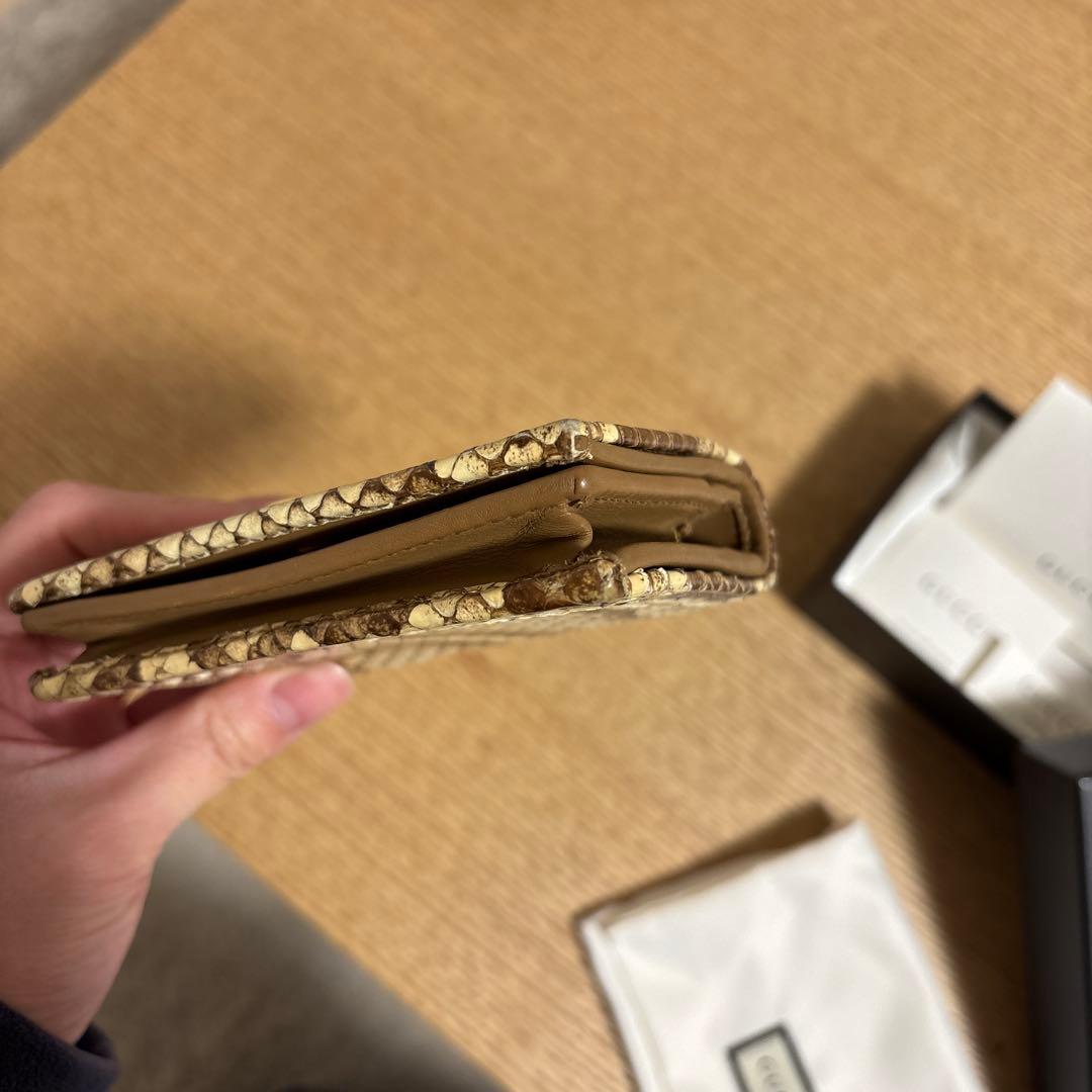 GUCCI パイソン　二つ折り財布