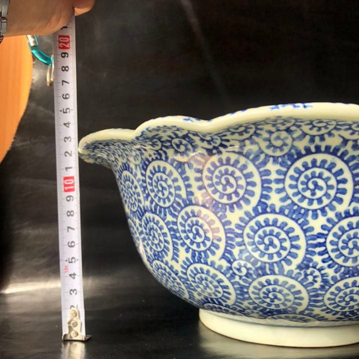 究極の古美術品◼️蔵からかなり凄い特大な伊万里焼の器が出て来ました。入れ物、お皿？