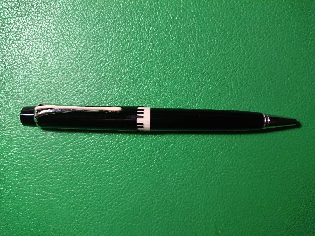 MONTBLANC カラヤン 黒いボールペン メタルクリップ付き