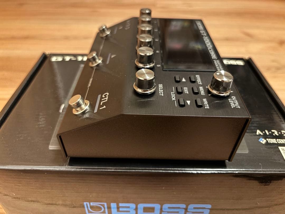 BOSS GT-1000CORE マルチエフェクター 元箱・付属品完備 美品