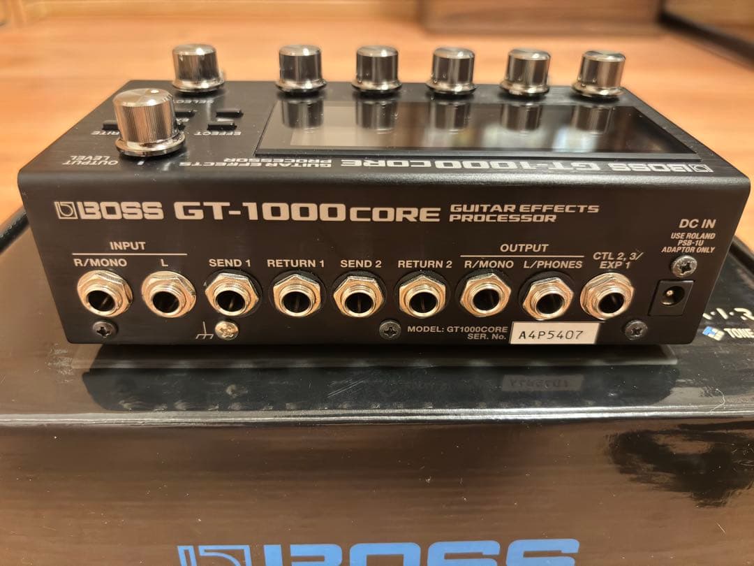 BOSS GT-1000CORE マルチエフェクター 元箱・付属品完備 美品