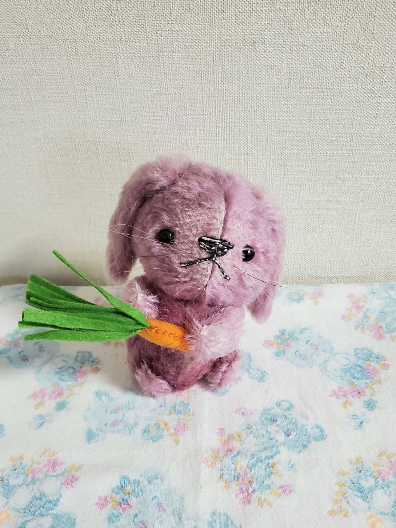 作家　加藤日砂　うさぎ