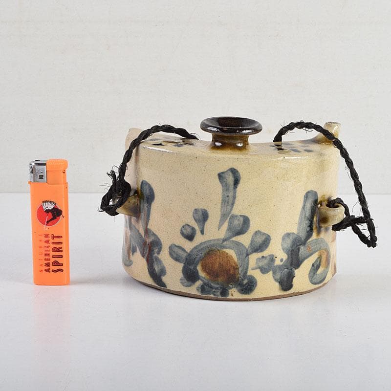 沖縄　琉球焼　壺屋焼　小橋川製陶所　仁王窯造　花文　抱瓶　共箱　C　8899