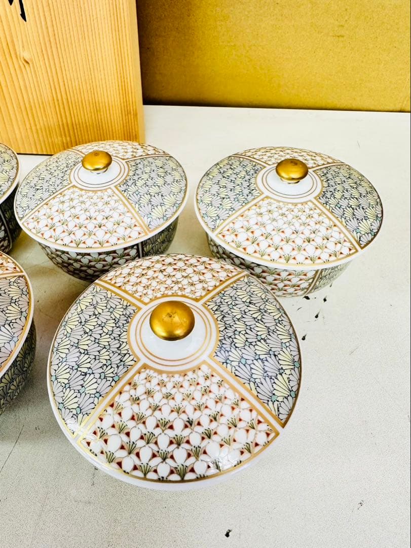 J516 新品未使用　深川製磁　梅菊地紋　汲出揃 宮内庁御用達