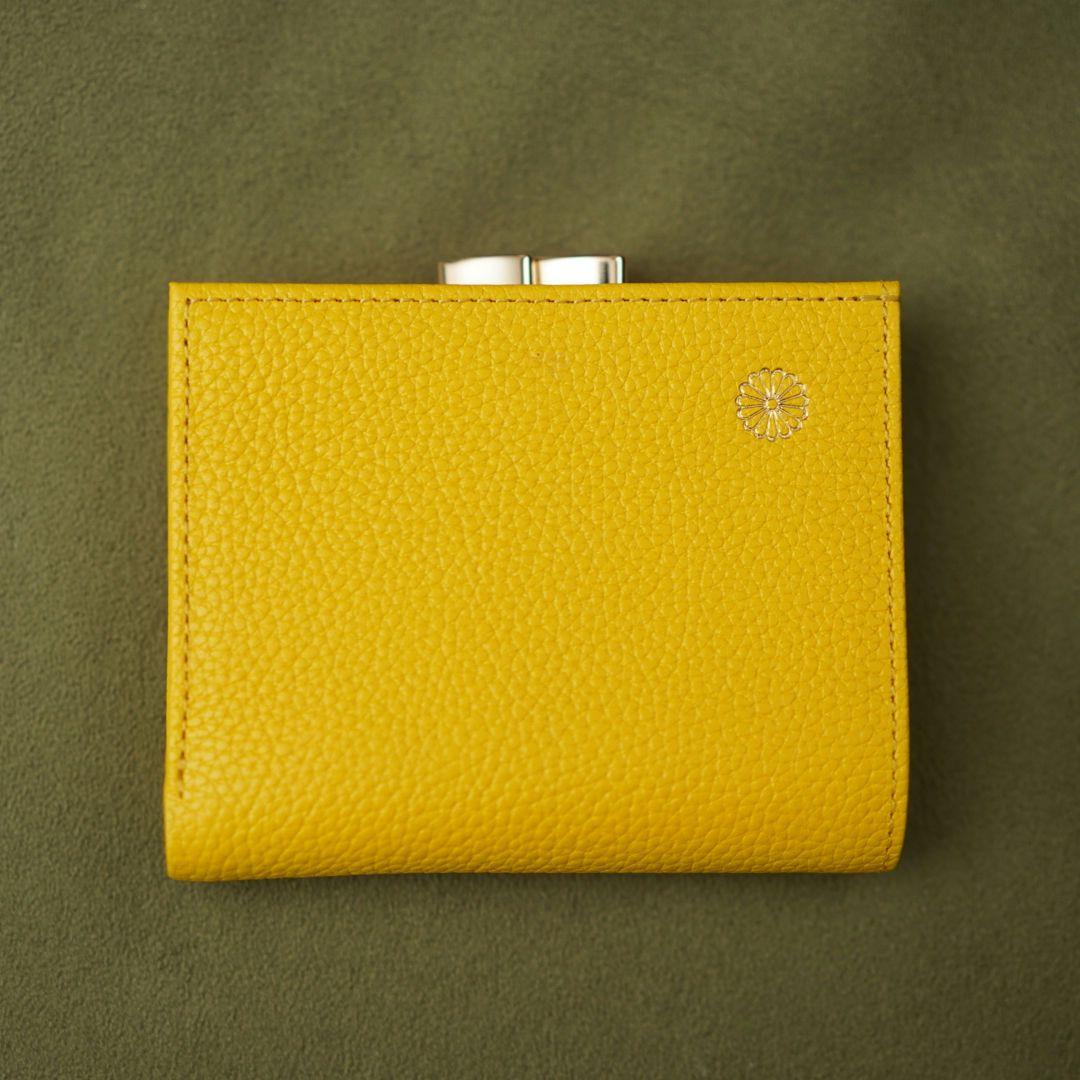 皇居　菊花御紋がま口財布　イエローレザー