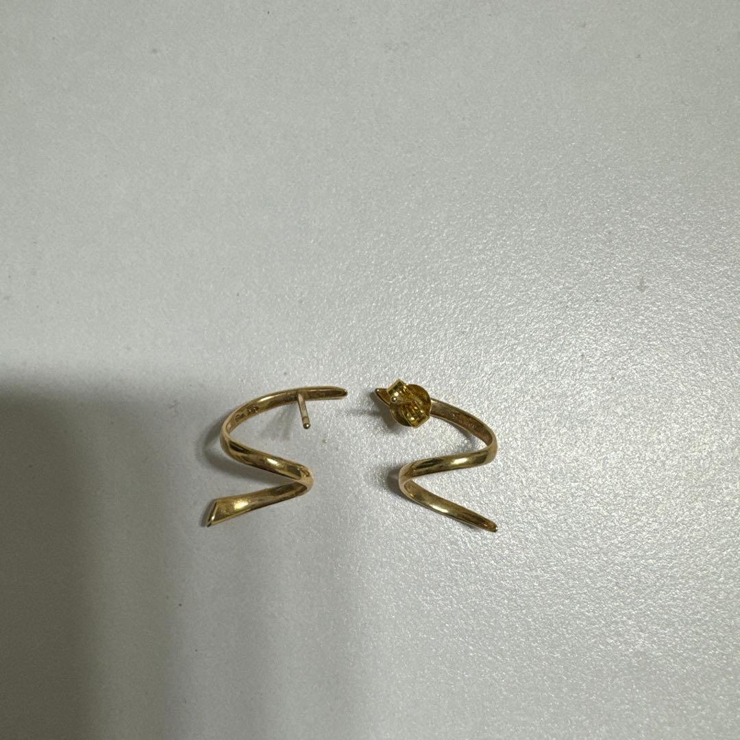 K10スネーク型ピアス　スタージュエリー