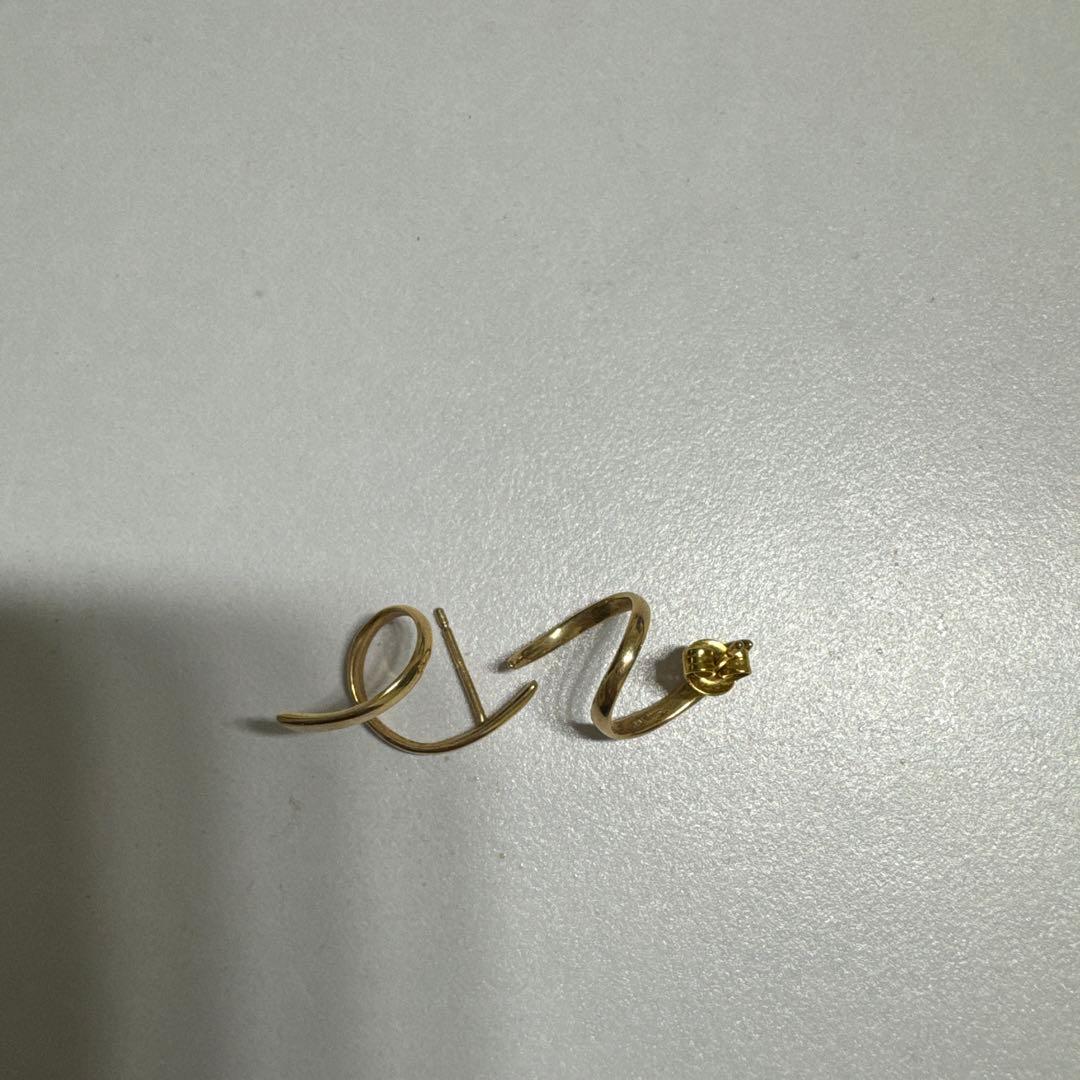 K10スネーク型ピアス　スタージュエリー