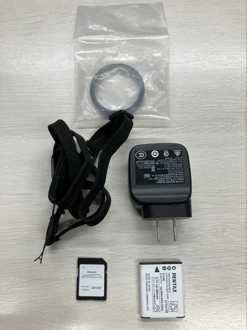 リコー WG-30 デジタルカメラ 本体と付属品