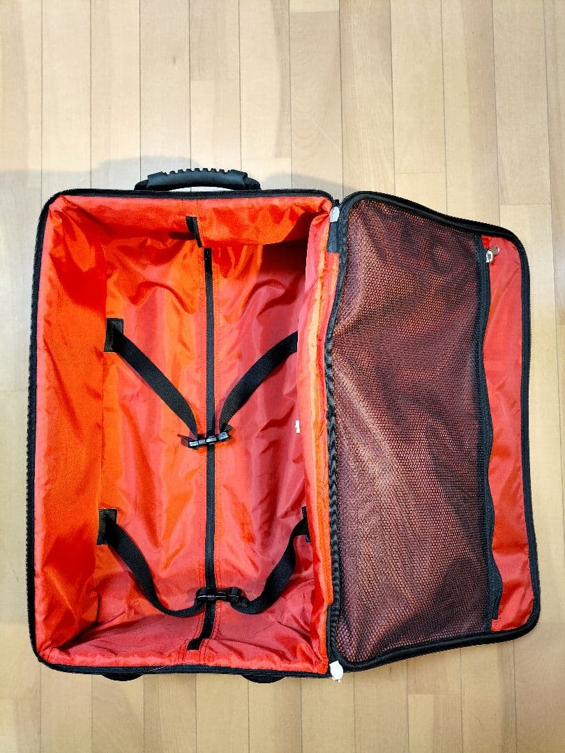 名古屋グランパス　Mizuno キャリーケース 黒