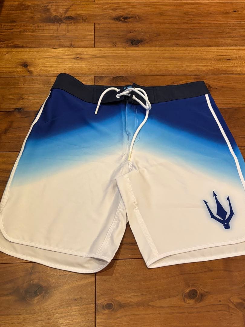 FIED サーフパンツ32インチ　新品未使用　ファイド　フィジーク