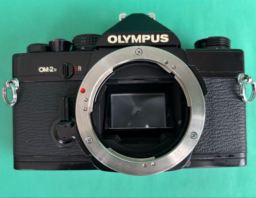 ★ OLYMPUS OM-2N BLACK + 広角レンズ 28mm