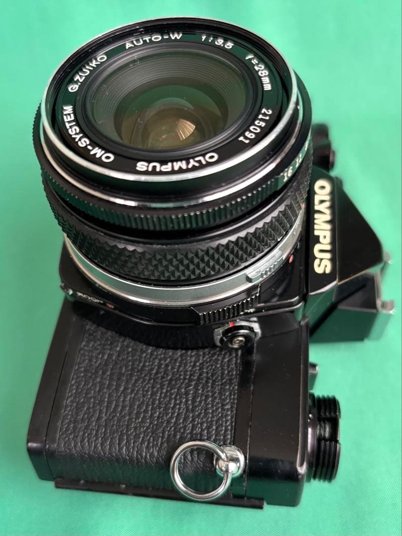 ★ OLYMPUS OM-2N BLACK + 広角レンズ 28mm