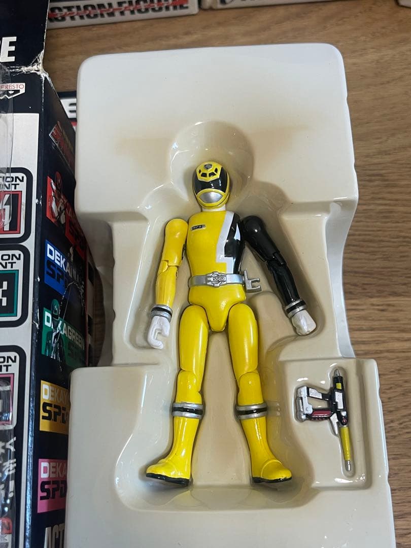 特捜戦隊　デカレンジャー　フィギュア　戦隊ヒーロー　特撮 平成　おもちゃ