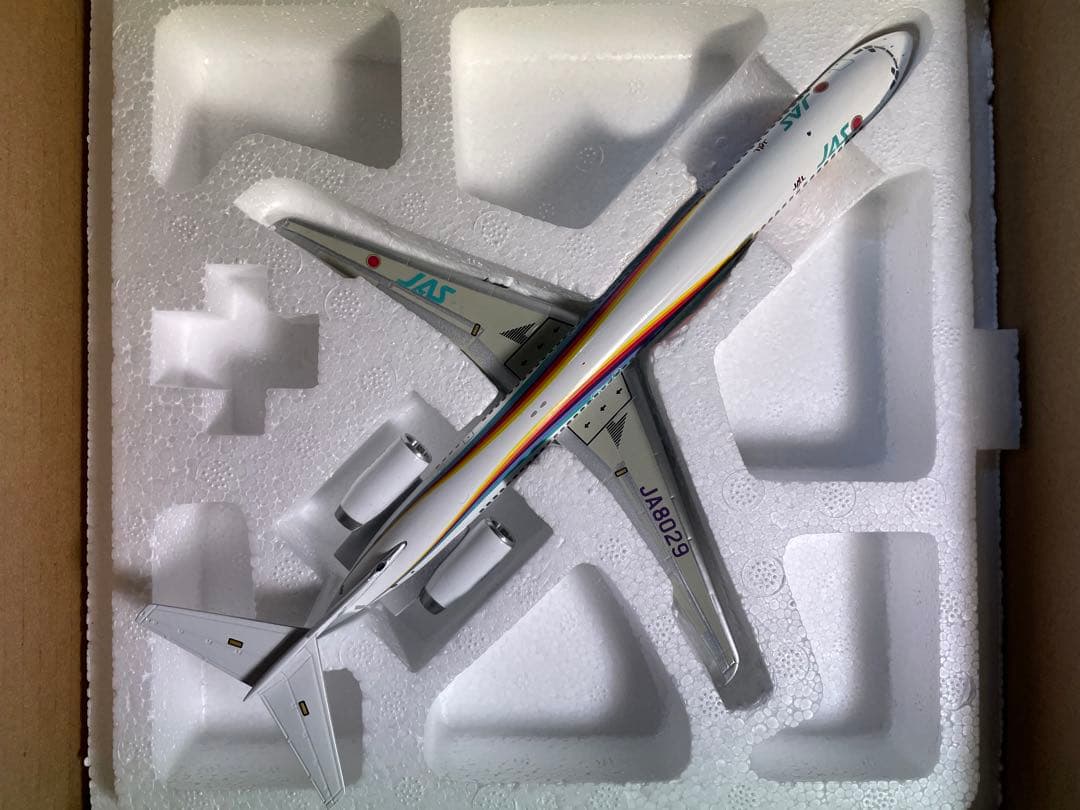 JA S旅客機MD-90 スケール1:200