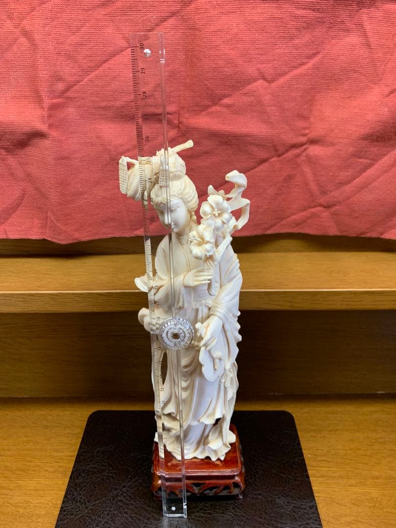 【天然素材】東洋美人像 彫刻細密 飾り物 高さ26cm