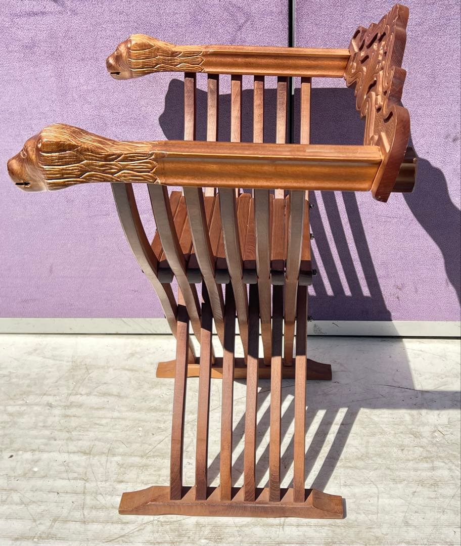 ライオン イタリア製アンティーク折りたたみ椅子