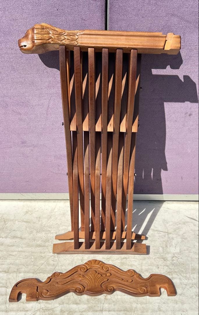 ライオン イタリア製アンティーク折りたたみ椅子