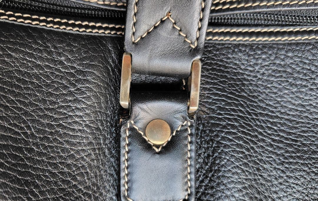 フェラガモ ボストンバッグ 黒 本革