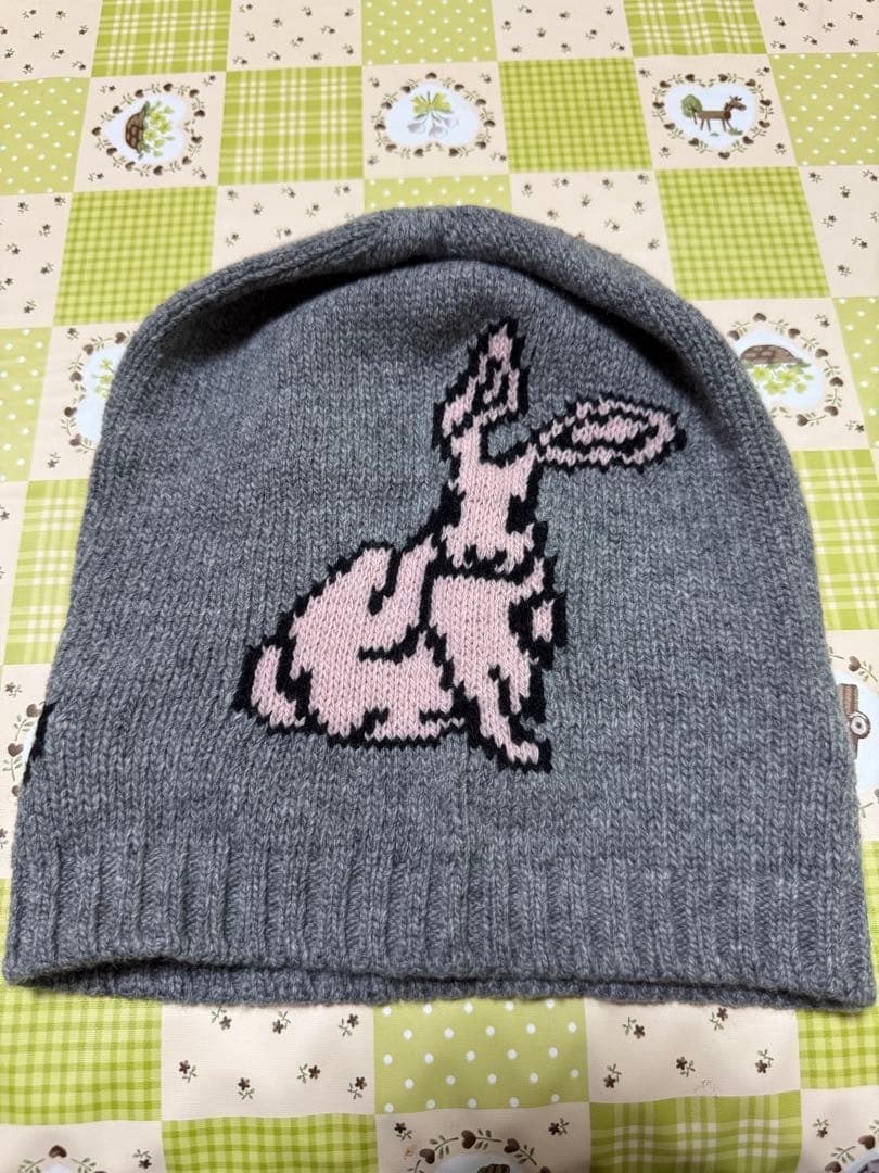 パープルPRADA ニット帽　ウサギ