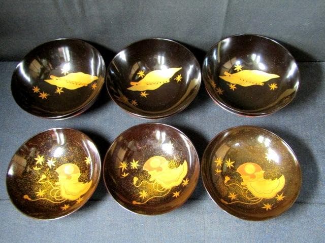 ★朱塗椀　楽器金蒔絵　吸物椀　木製漆器　和楽器　共箱蓋裏に銘　計10客★