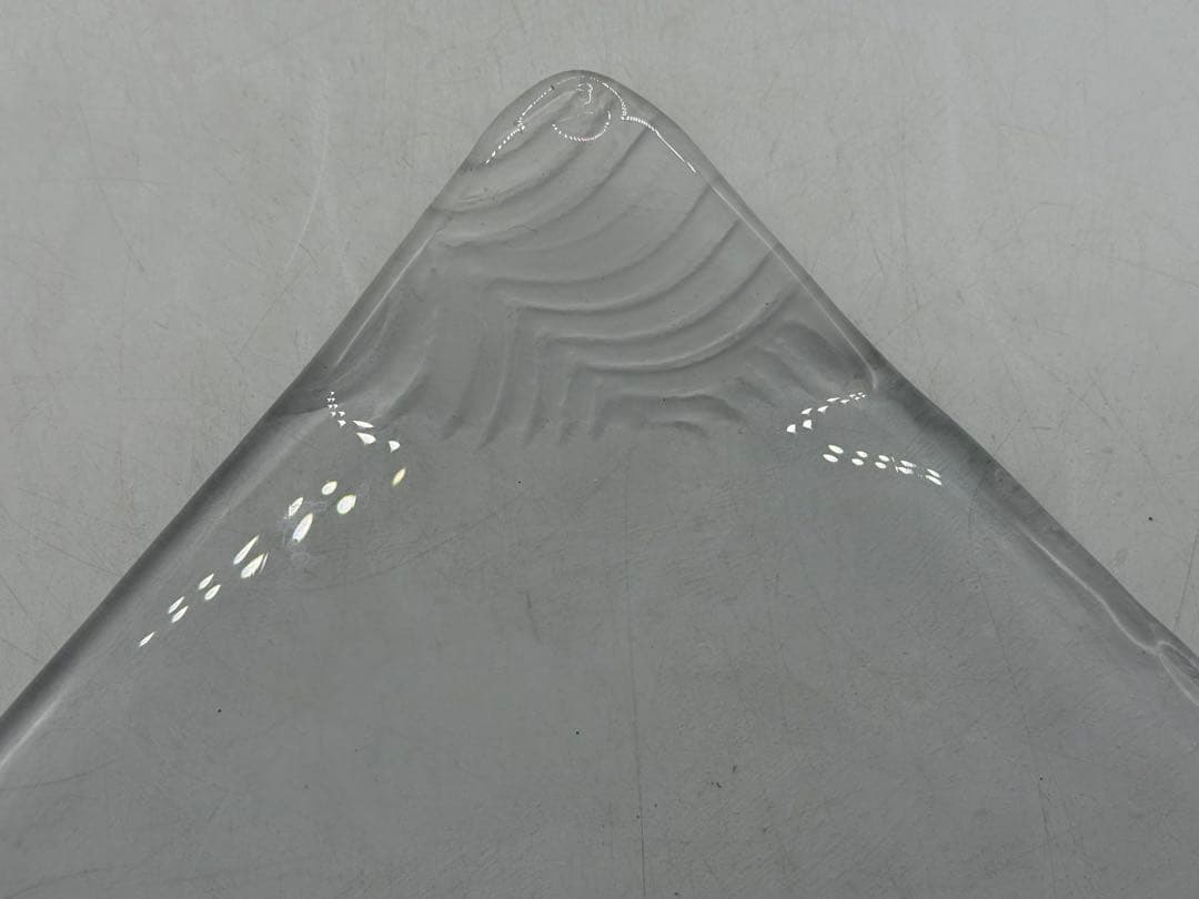 坂田甚内作　ガラス2点　三角　送料込み250611