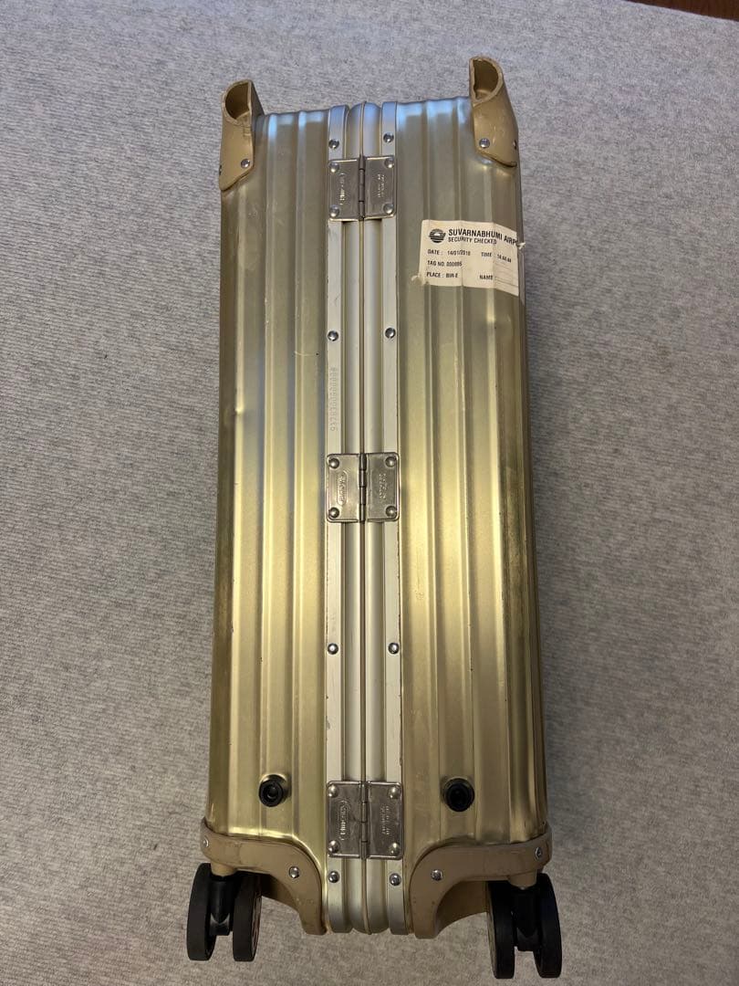 あーや★さんさん専用　希少　４輪RIMOWA シャンパンゴールド