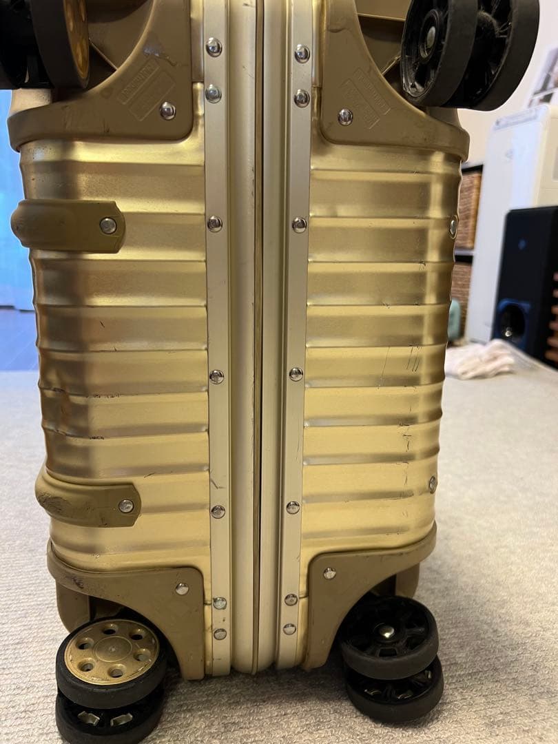 あーや★さんさん専用　希少　４輪RIMOWA シャンパンゴールド