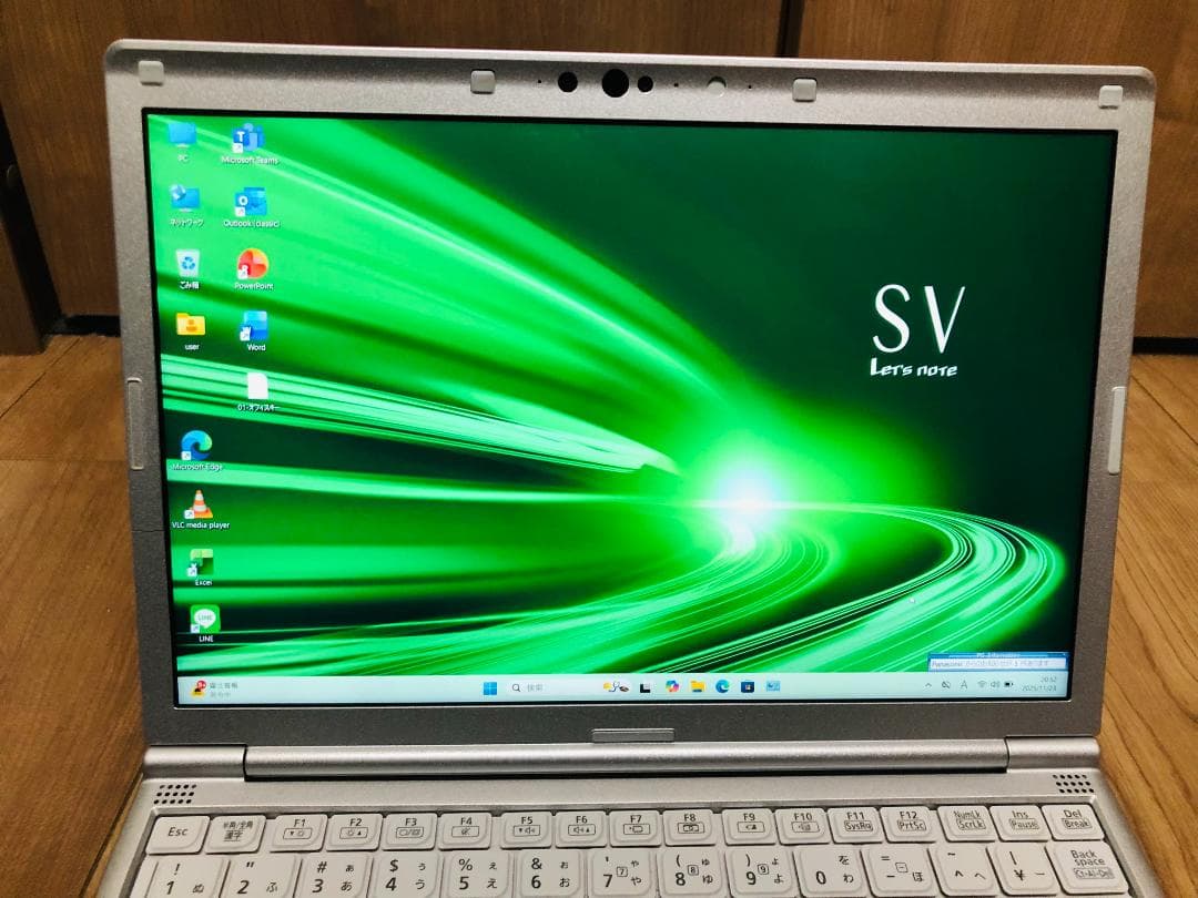 レッツノートSV8 / 256GB/8GB/OFFICE2021/バッテリー良好