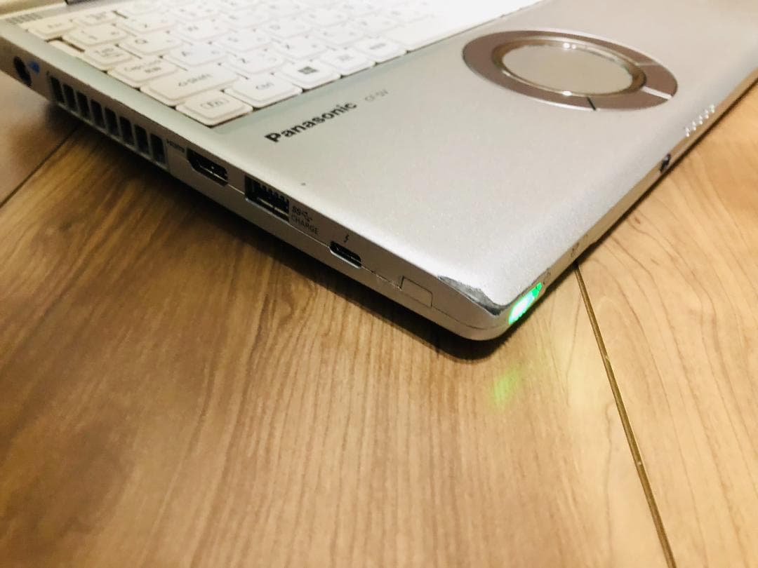 レッツノートSV8 / 256GB/8GB/OFFICE2021/バッテリー良好