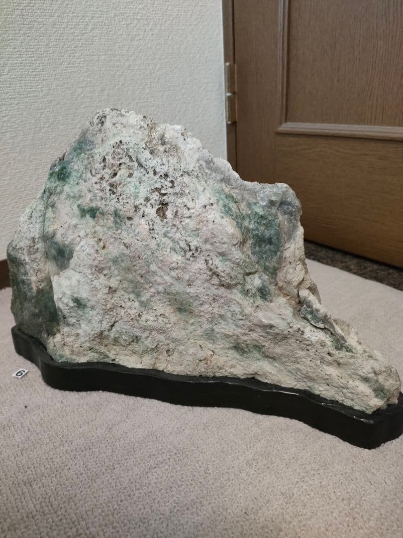 愛石家放出！日高翡翠【極上名品】台座付 自然石 銘石 天然鑑賞石 水石 国産鉱物