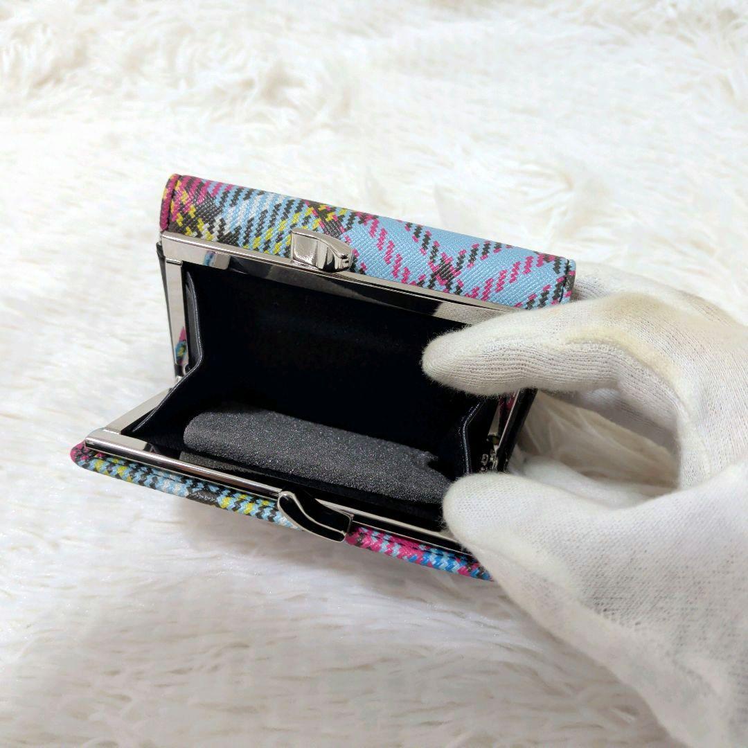 箱付き未使用品✨️　Vivienne Westwood　三つ折り財布　がま口現行