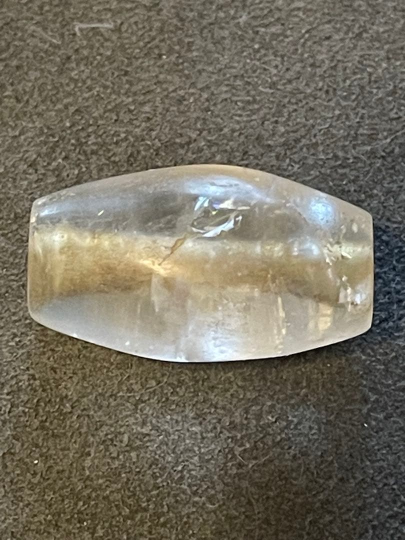 古墳時代　水晶棗玉（なつめたま）