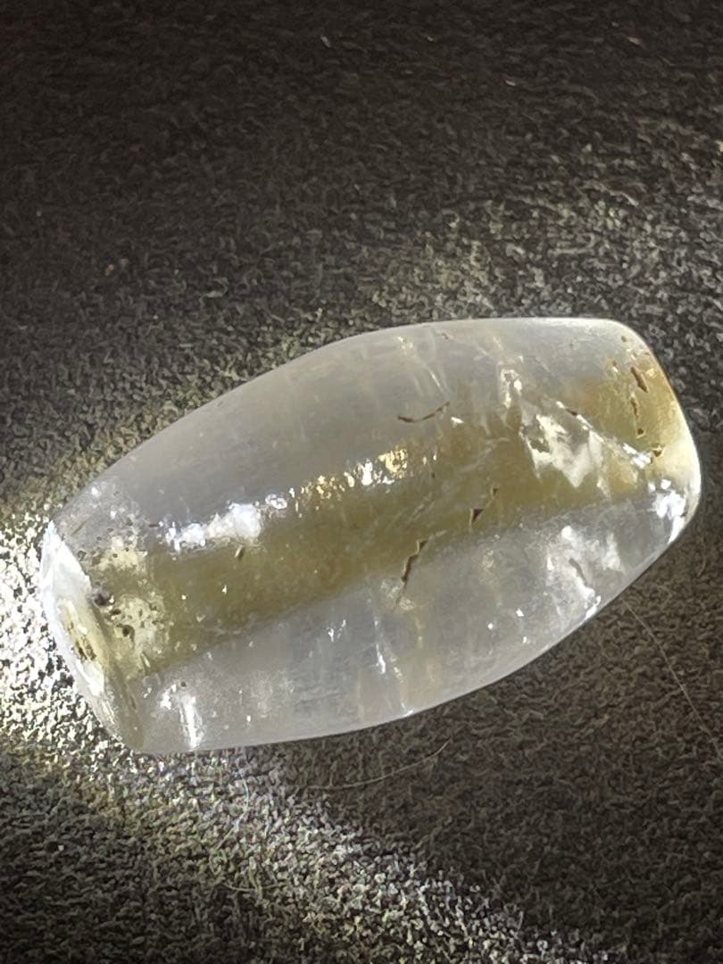 古墳時代　水晶棗玉（なつめたま）