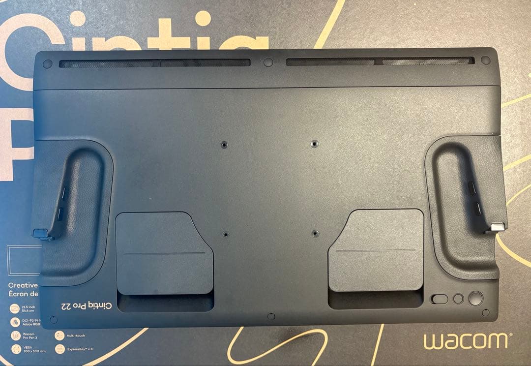 Cintiq Pro 22（DTH227K4C）