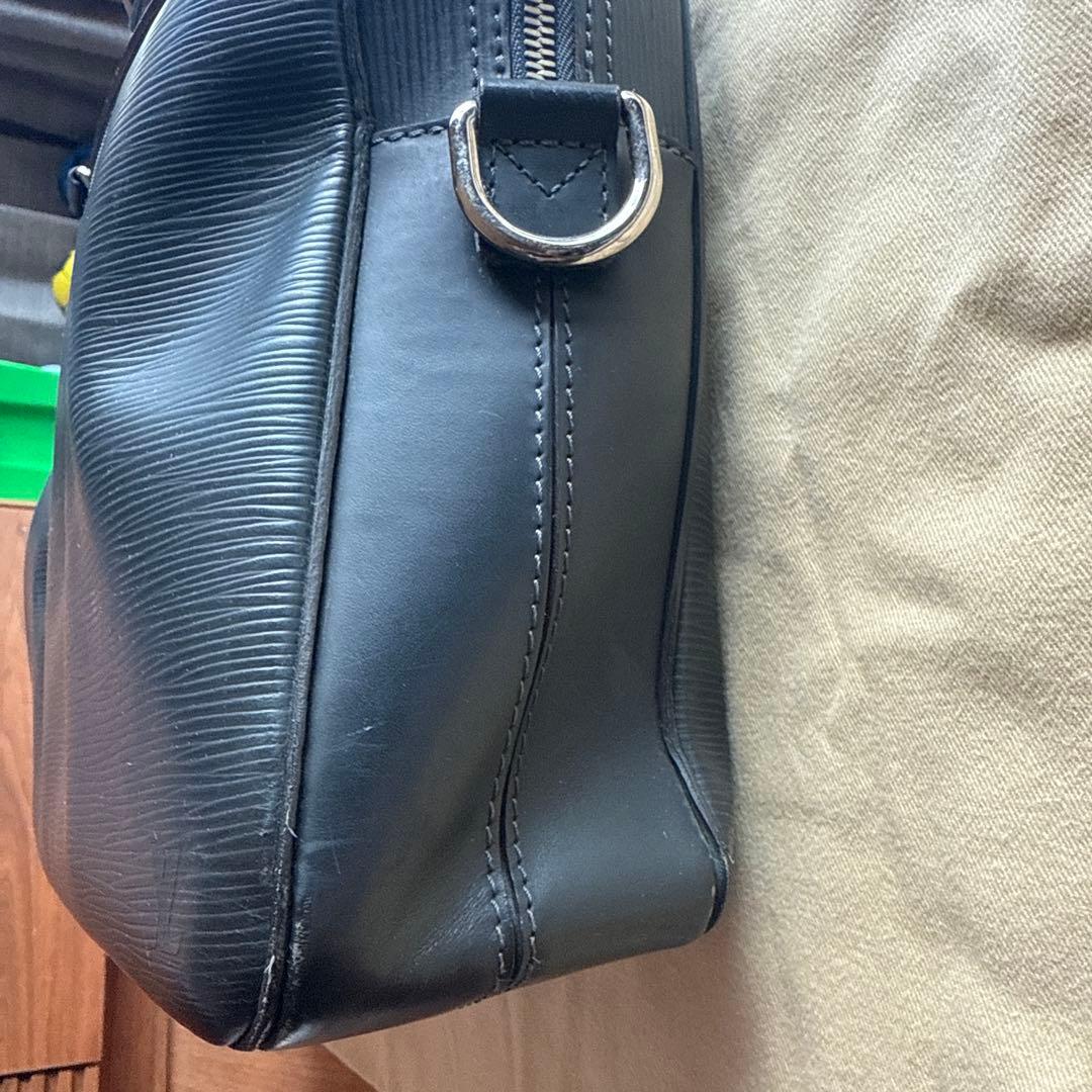 Louis Vuitton エピレザー ビジネスバッグ ネイビー