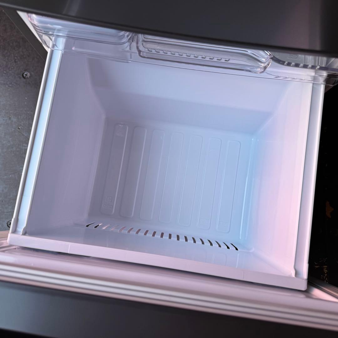 C7621★2024年製★新品、未使用品★三菱　冷蔵庫　グレー　大型　自動霜取り