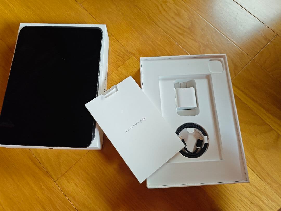 Apple iPad Pro 11インチM4 保証残あり　バッテリー100％