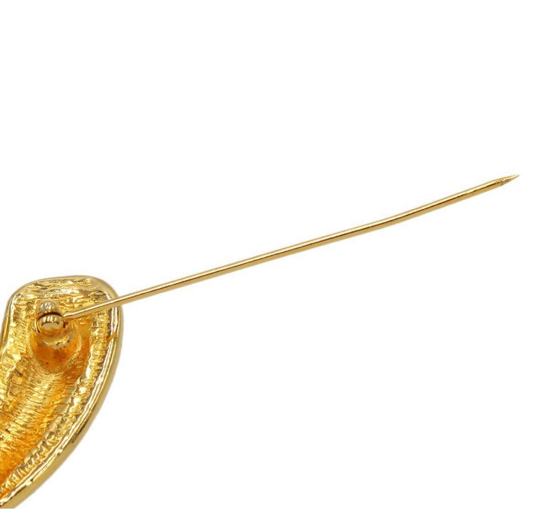 R2576 美品!! シャネル マトラッセ柄 ココマーク ブローチ