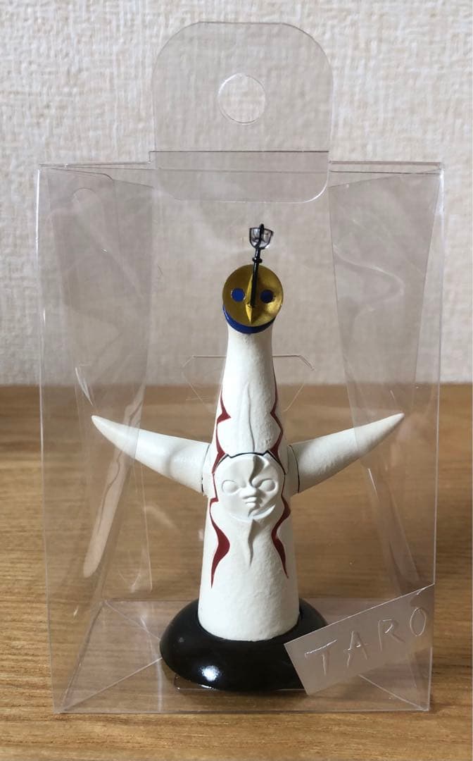 新品未開封 岡本太郎 ミニフィギュア 計3点 (太陽の塔/赤い手/こどもの樹)