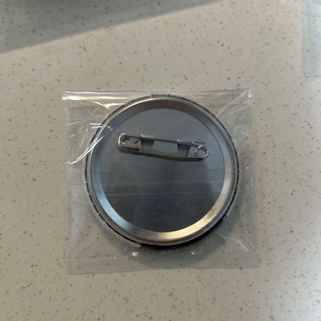 久保ミツロウ展　　ランダム缶バッジ　ユーリオンアイス　ユーリ・プリセツキー