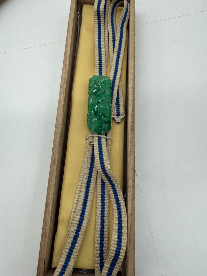 本翡翠　14kホワイトゴルド　重さ約21g 帯留木箱入　送料込み251220