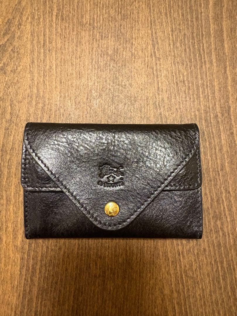 【新品未使用品】　IL BISONTE ブラックレザーケース　カードケース