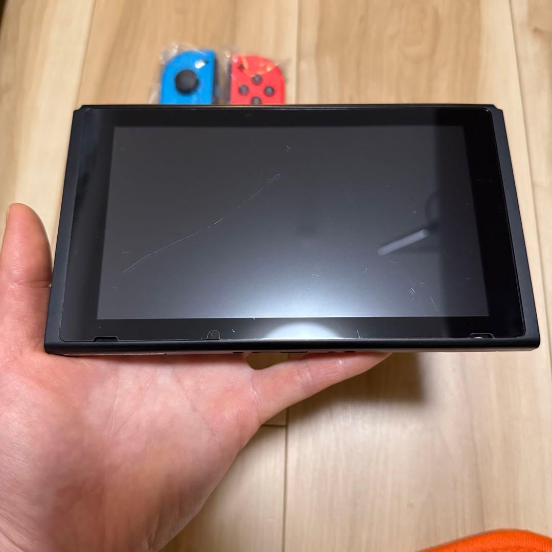 Nintendo Switch 本体 Joy-Con付き ➕キャリングケース