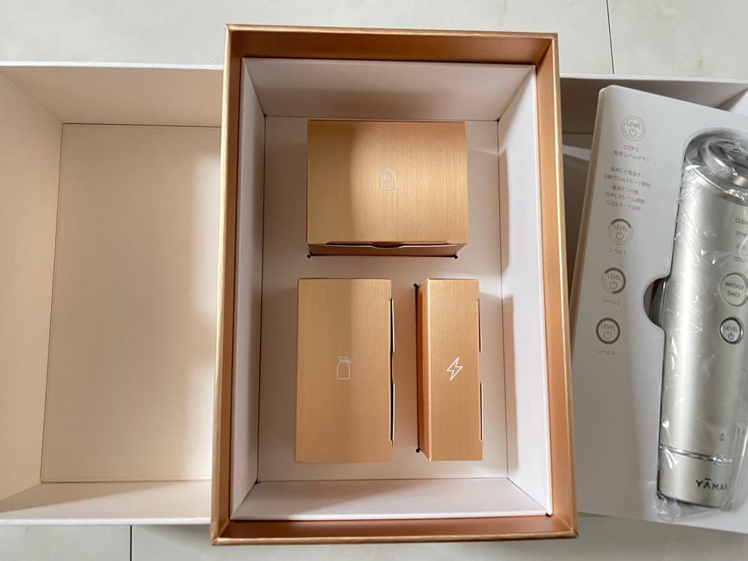 YAMAN ヤーマン　フォトプラス　シャイニーネオ