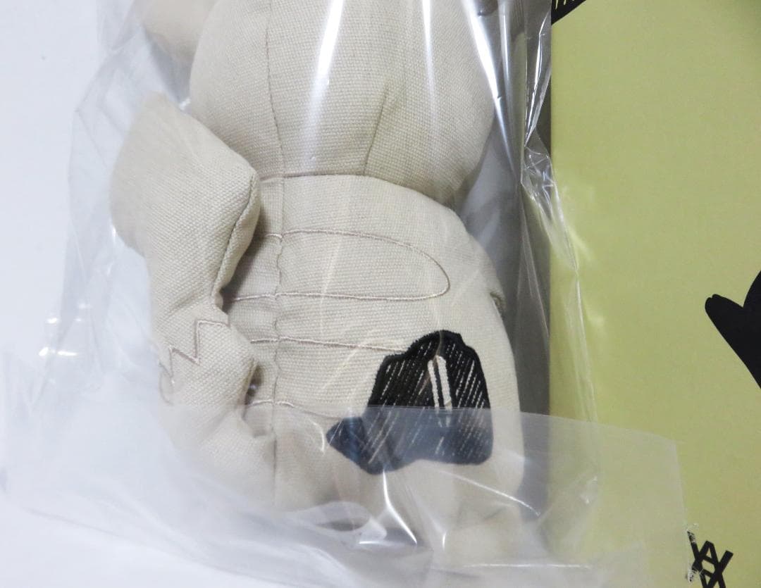 定価3.1万 新品 Daniel Arsham ピカチュウ ぬいぐるみ ポケモン